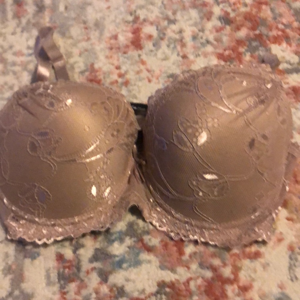 NWOT Size 36D padded bra